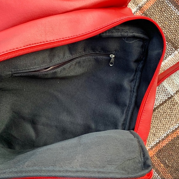 Red PU leather backpack - Picture 3 of 4
